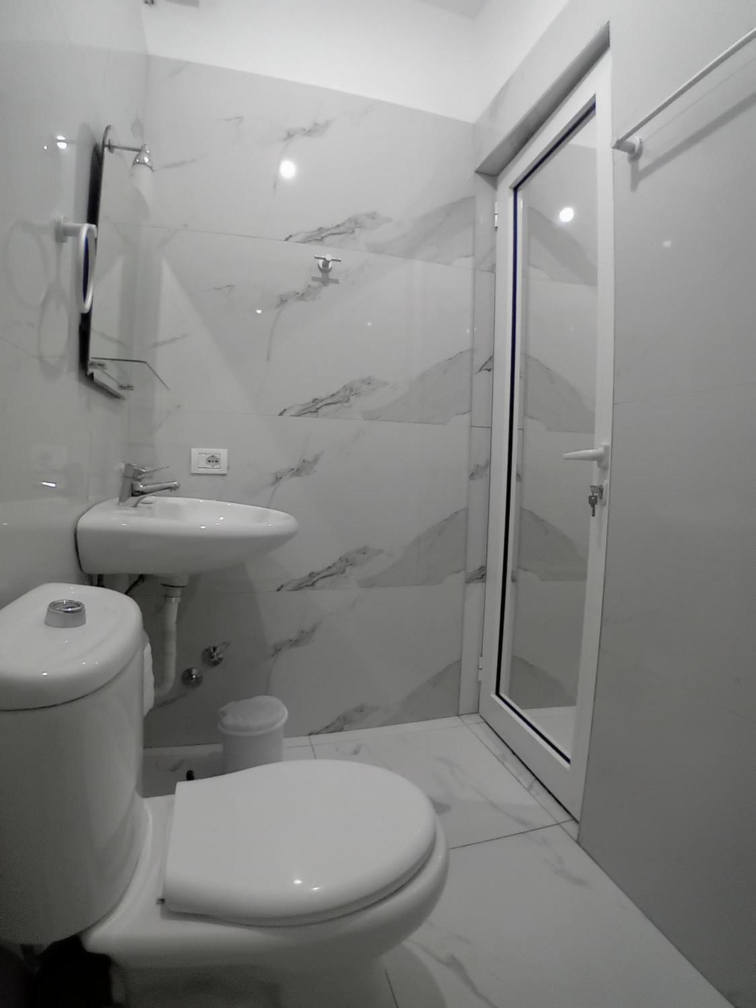 Villa Allkushi Sarandë Quarto foto